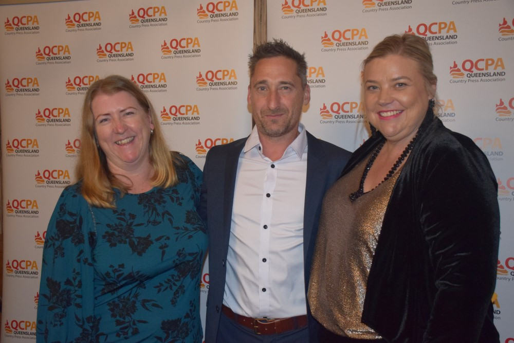 Angela Norval & Ingrid Barham Bundaberg Today with trophy presenter Chris Raynor, Norske Skog